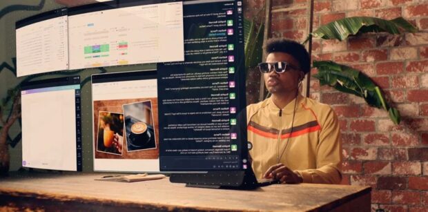 How About a Laptop With No Screen?