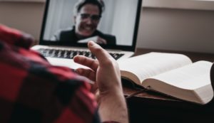 Tips to Stay Connected Whilst Travelling