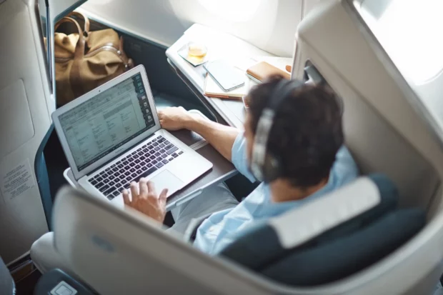 Cathay Pacific Introduces Complimentary Wi-Fi in First and Business class
